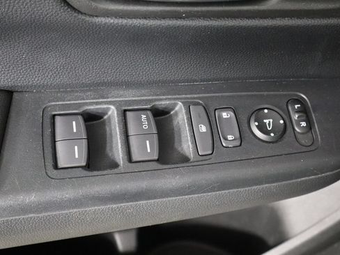 Used 2025 Honda CR-V LX image 19