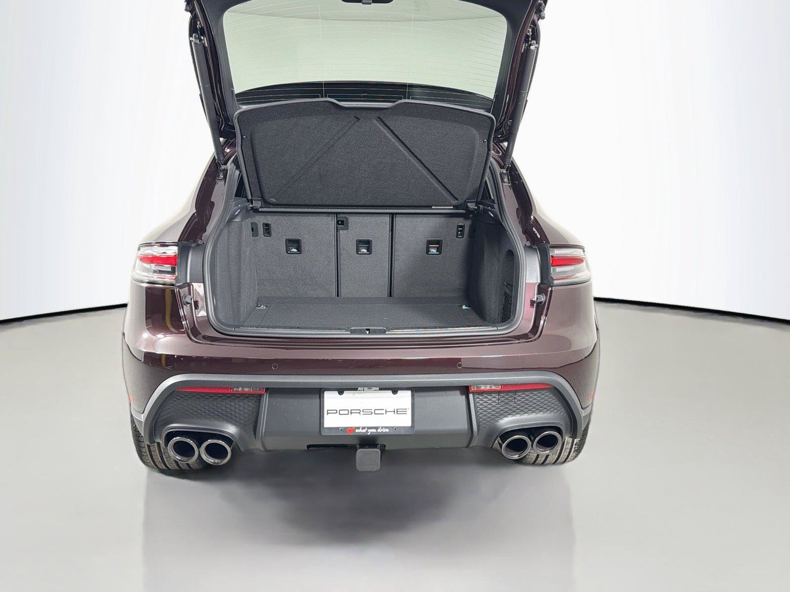 Used 2026 Porsche Macan Turbo AWD/4WD image 36