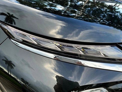 Used 2025 Mitsubishi Outlander SE FWD image 25