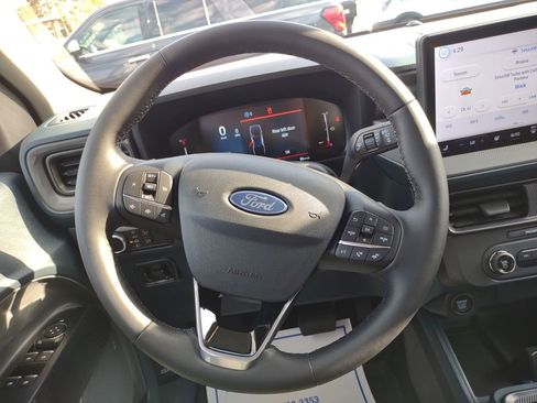 New 2025 Ford Maverick XLT image 17