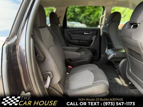 Used 2017 Chevrolet Traverse LT FWD image 20