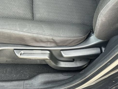 Used 2018 Honda HR-V EX image 31