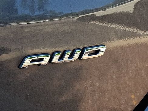 Certified 2024 Ford Edge Titanium AWD/4WD image 40