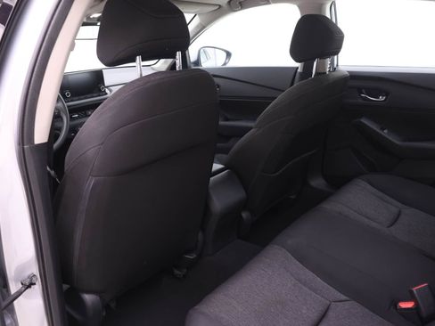 Used 2024 Honda Accord EX image 11