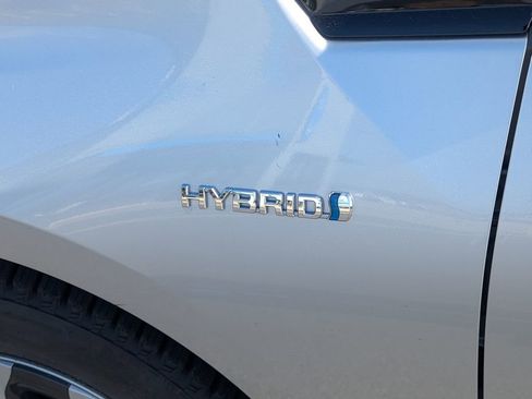 Used 2020 Toyota Prius AWD image 14