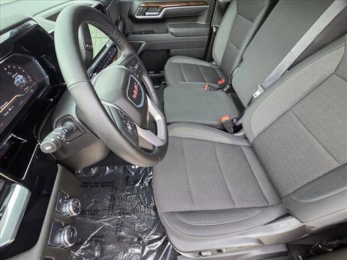 Used 2025 GMC Sierra 1500 Elevation image 15