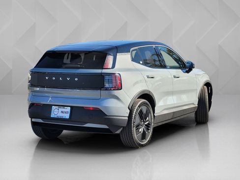 New 2026 Volvo EX30 Cross Country Ultra image 6