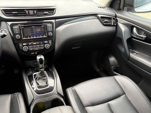 Certified 2022 Nissan Rogue Sport SL AWD/4WD image 16