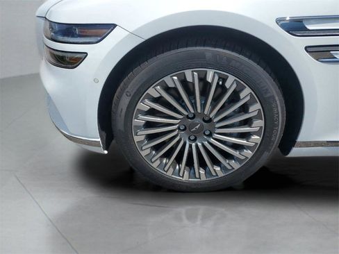 New 2023 Genesis G80 Base image 27