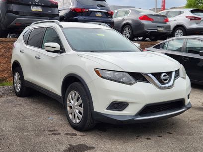 Used 2016 Nissan Rogue S w/ Appearance Package