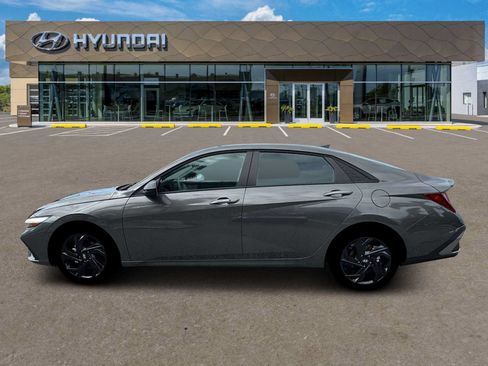 Used 2026 Hyundai Elantra Sport w/ Cargo Package FWD image 3