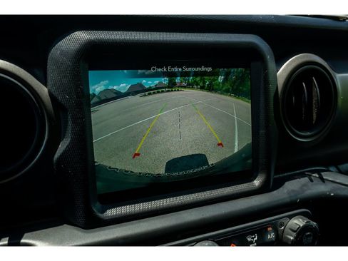 Used 2022 Jeep Wrangler Unlimited Sport AWD/4WD image 23