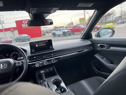 Used 2024 Honda Civic Sport image 11