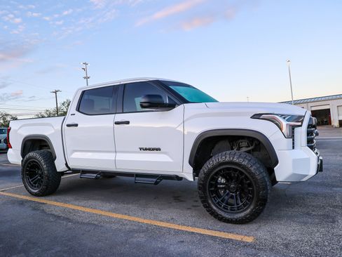 Used 2024 Toyota Tundra SR5 image 7