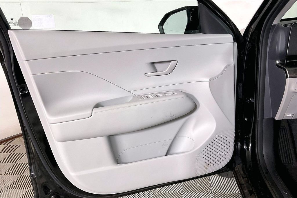 Used 2024 Hyundai Kona SEL FWD image 22