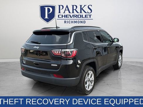 Used 2025 Jeep Compass Latitude w/ Sun & Sound Group AWD/4WD image 7