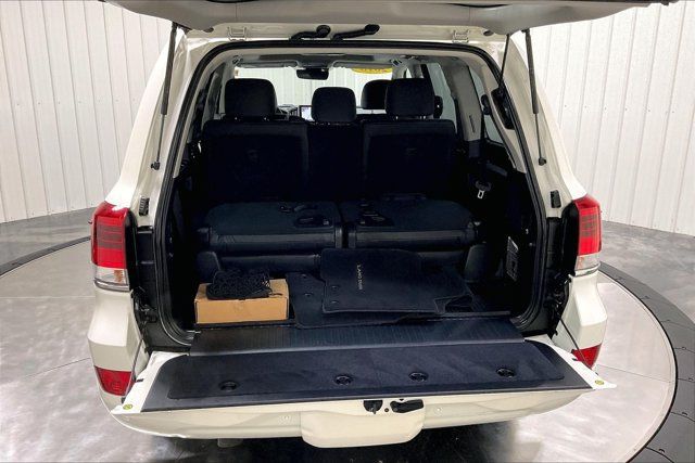 Used 2018 Toyota Land Cruiser AWD/4WD image 39