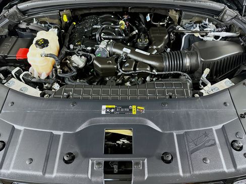 Used 2023 Jeep Grand Cherokee Limited AWD/4WD image 29