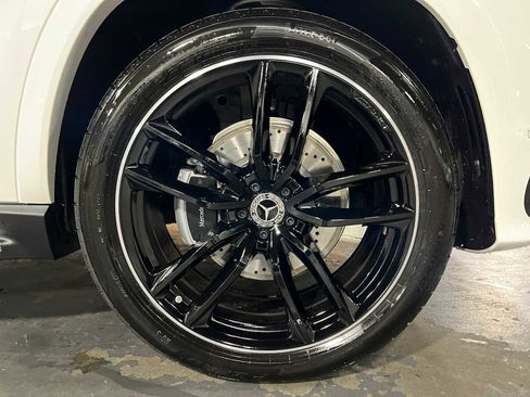 New 2026 Mercedes-Benz GLS 580 4MATIC image 9