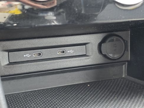 Certified 2025 Volkswagen Taos S AWD/4WD image 7