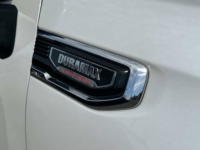 Used 2024 GMC Sierra 1500 Denali AWD/4WD image 6
