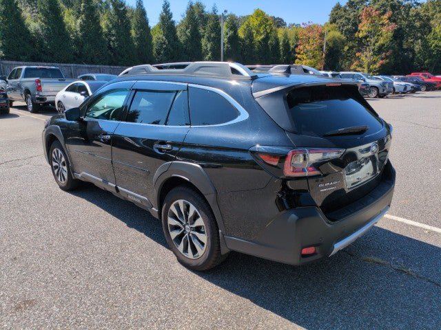 Certified 2025 Subaru Outback Touring w/ Popular Package #2 AWD/4WD image 3