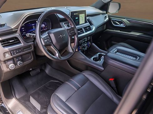 Used 2022 Chevrolet Suburban RST w/ Luxury Package RWD image 10