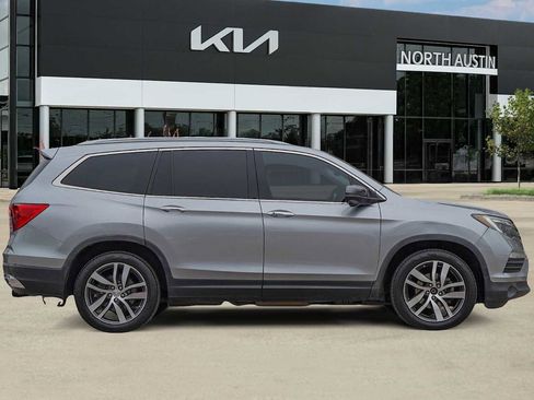 Used 2018 Honda Pilot Touring image 7