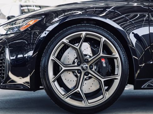 Used 2024 Audi RS 7 Performance w/ Bronze Edition image 9