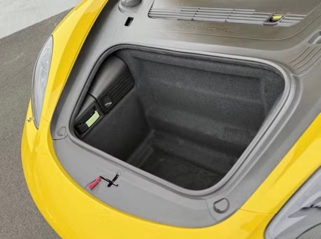 Used 2021 Porsche 718 Boxster S RWD image 30