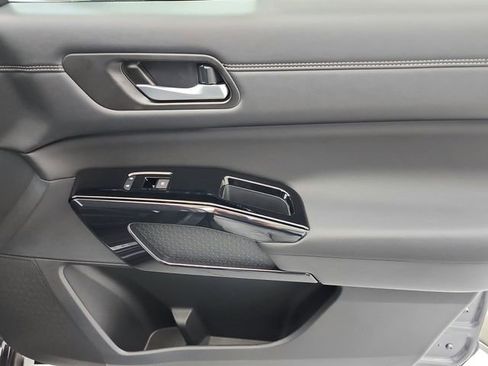 New 2026 Nissan Pathfinder Platinum FWD image 41