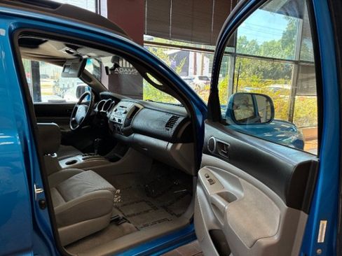 Used 2007 Toyota Tacoma PreRunner RWD image 25