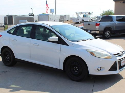 Used 2012 Ford Focus SE FWD image 5