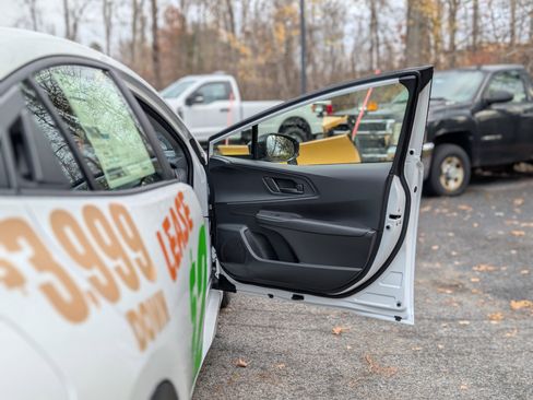 New 2026 Toyota Prius Plug-In Hybrid image 32