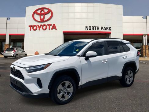 Used 2024 Toyota RAV4 XLE FWD image 1