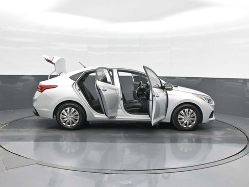 Used 2019 Hyundai Accent SE image 40