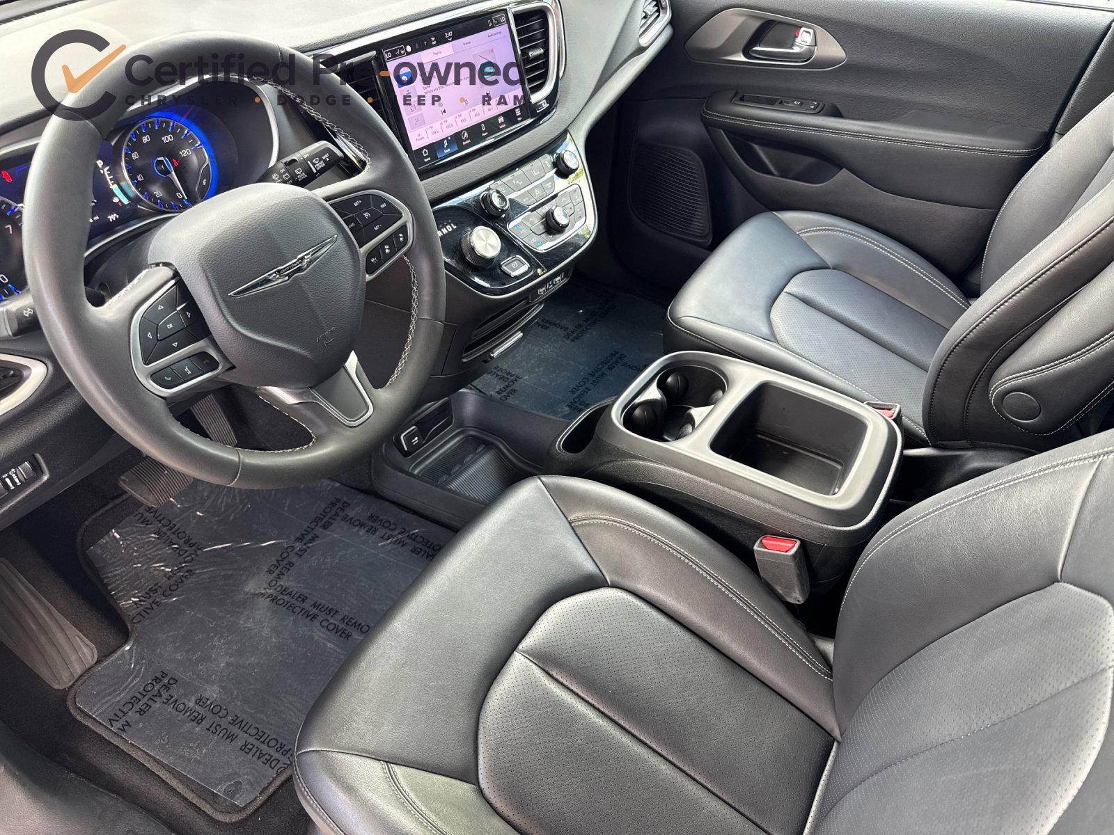 Certified 2025 Chrysler Pacifica Select FWD image 11