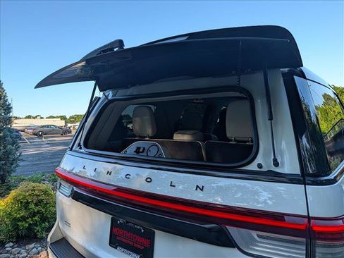 Certified 2024 Lincoln Navigator Black Label AWD/4WD image 27