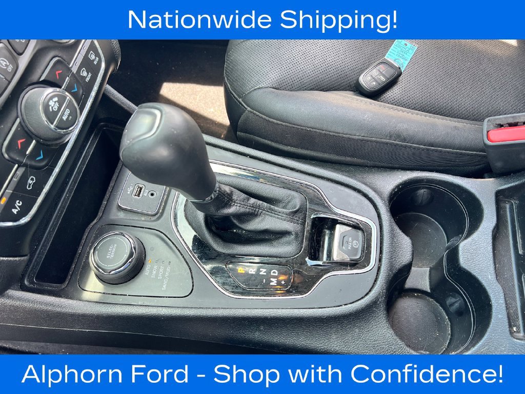 Used 2021 Jeep Cherokee Limited AWD/4WD image 21