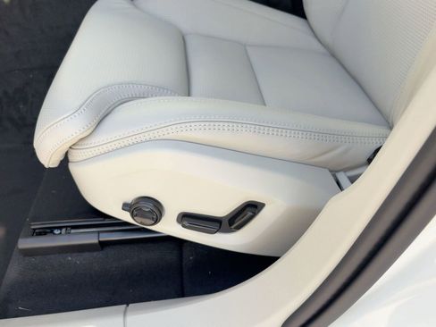 New 2026 Volvo XC60 B5 Ultra w/ Protection Package Premier image 12