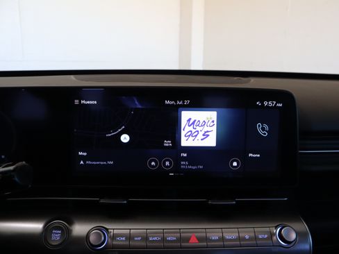 Used 2024 Hyundai Kona Limited AWD/4WD image 27