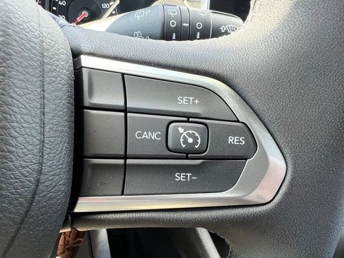 New 2026 Jeep Compass Latitude AWD/4WD image 38