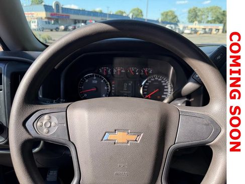 Used 2019 Chevrolet Silverado 1500 Custom w/ Custom Convenience Package AWD/4WD image 11