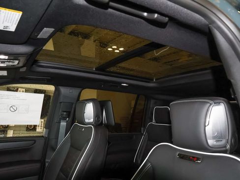 New 2026 GMC Yukon XL AT4 Ultimate AWD/4WD image 9