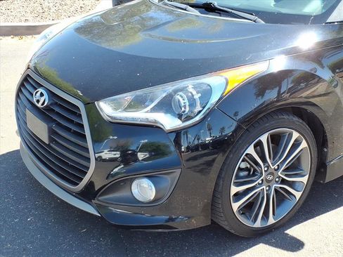 Used 2016 Hyundai Veloster Turbo image 8