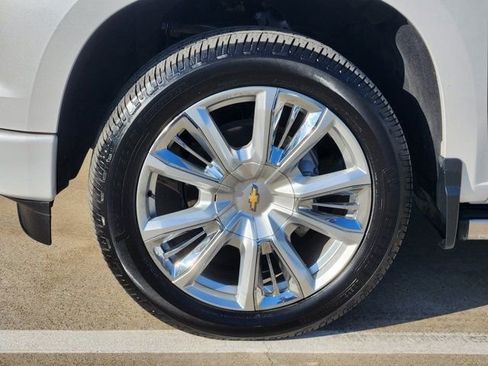 Used 2024 Chevrolet Silverado 1500 High Country image 18