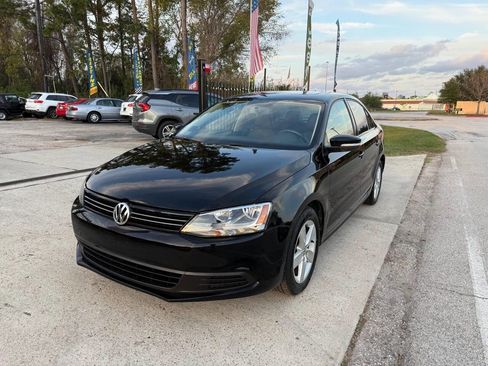 Used 2012 Volkswagen Jetta TDI image 2