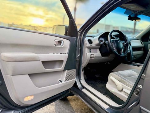 Used 2012 Honda Pilot LX image 12