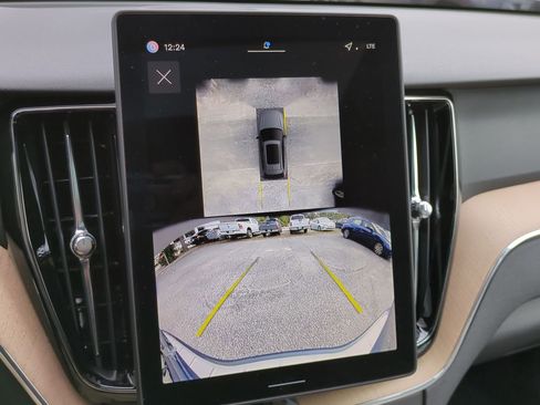 New 2026 Volvo XC60 B5 Plus w/ Protection Package Premier image 19