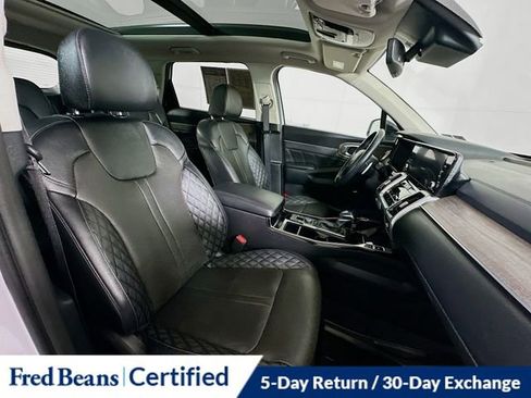 Used 2022 Kia Sorento SX Prestige image 32